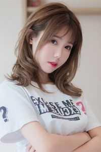 女主叫尹夏沫的